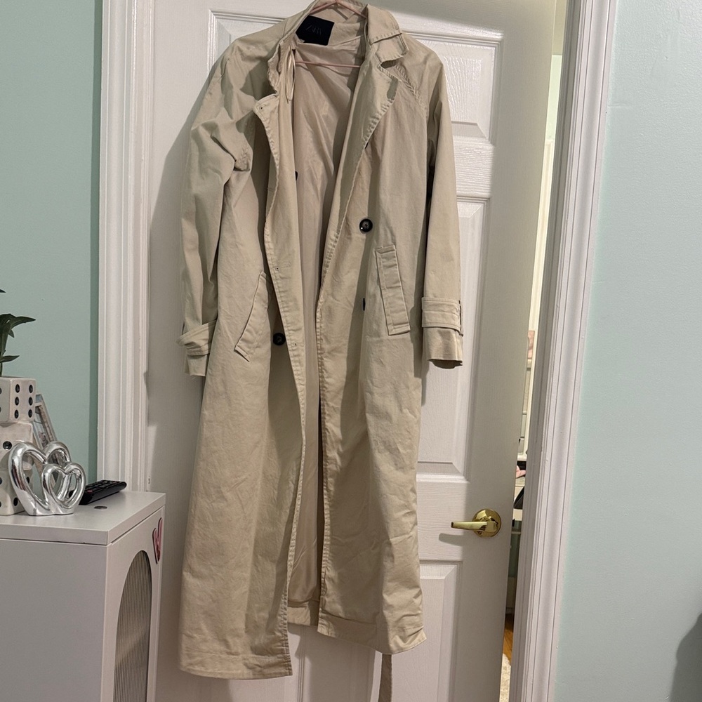 Zara Cream Outerwear